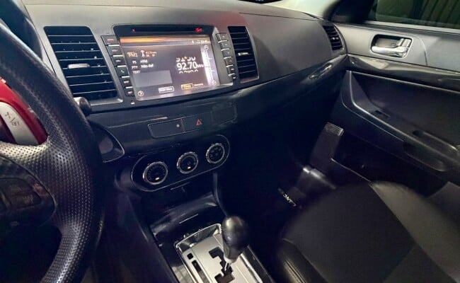Mitsubishi LANCER