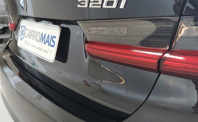 BMW 320i