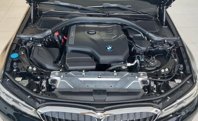 BMW 320i