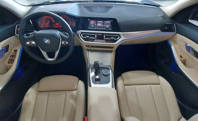 BMW 320i