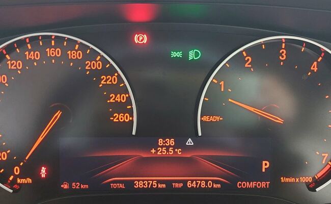 BMW 320i