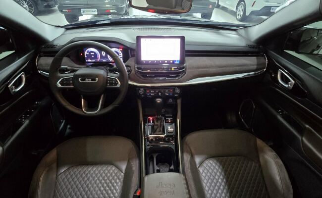 Jeep Commander