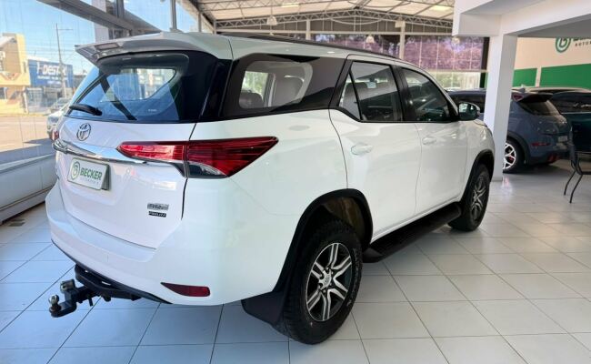 Toyota Hilux sw4