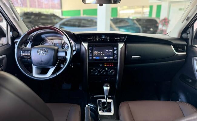 Toyota Hilux sw4