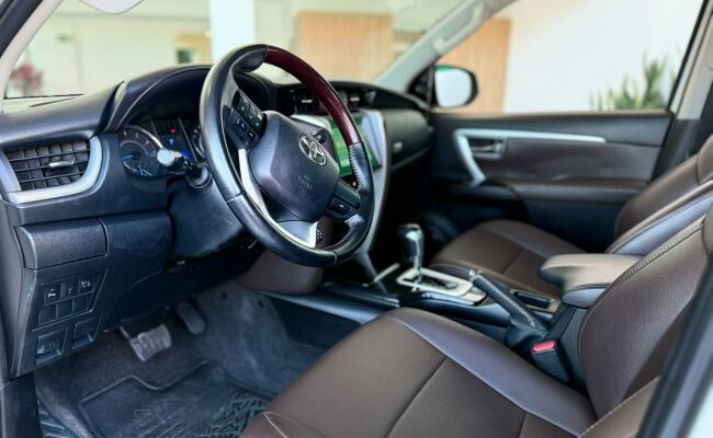 Toyota Hilux sw4
