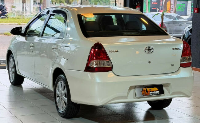Toyota ETIOS X Plus Sedan 1.5 Flex 16V 4p Mec.