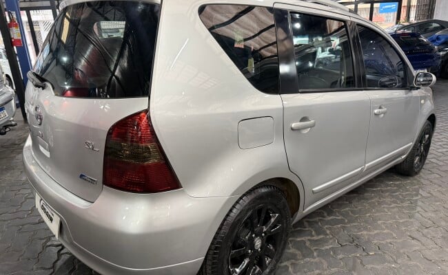 Nissan LIVINA