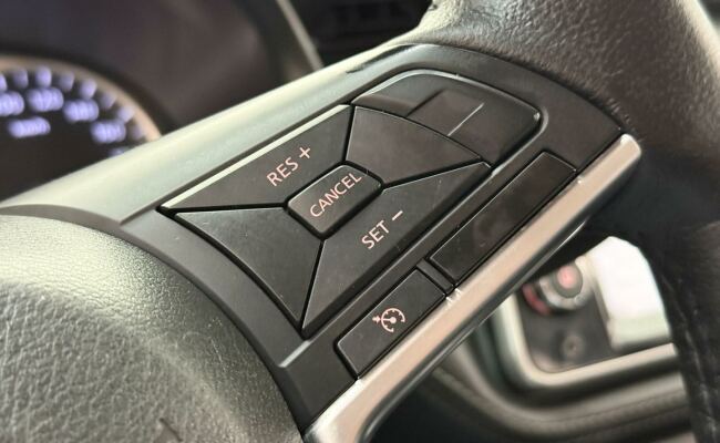 Nissan kicks sv cvt