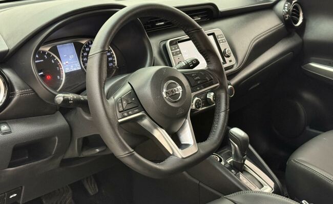 Nissan kicks sv cvt