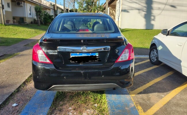 Nissan VERSA