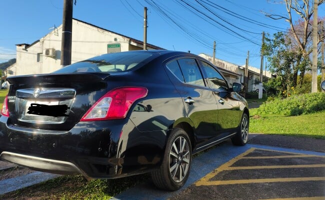 Nissan VERSA