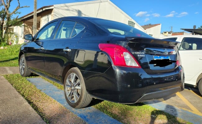 Nissan VERSA