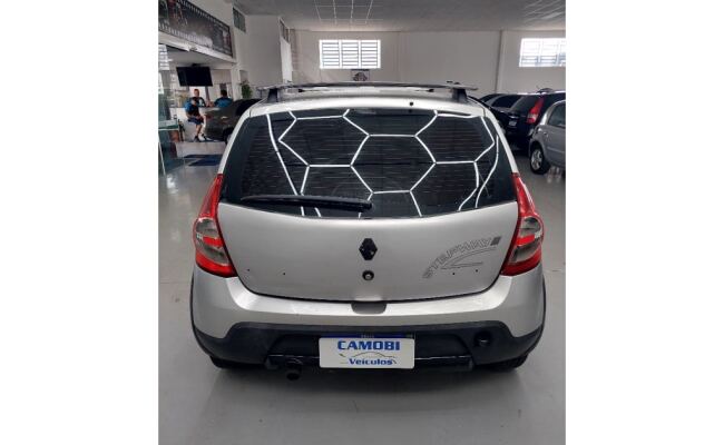 Renault SANDERO