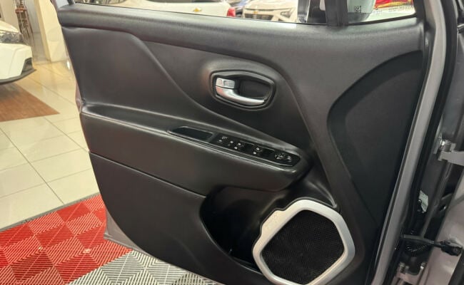 Jeep Renegade Longitude 1.8 4x2 Flex 16V Aut.