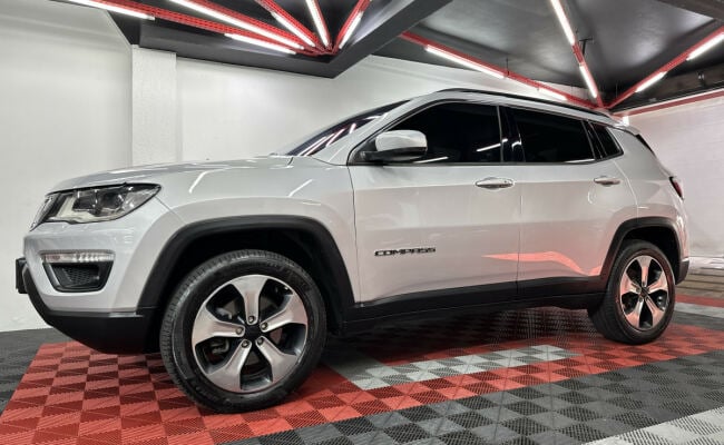 Jeep COMPASS LONGITUDE 2.0 4x4 Dies. 16V Aut.