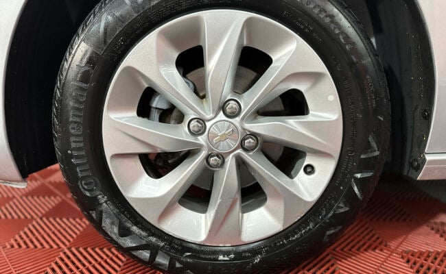Chevrolet ONIX SEDAN Plus LT 1.0 12V Flex 4p Mec.