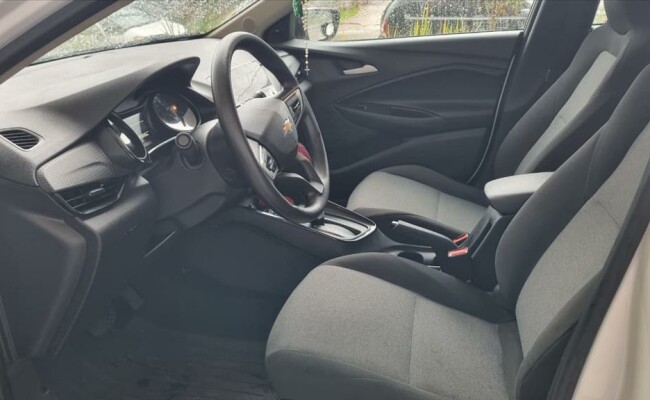 Chevrolet ONIX PLUS