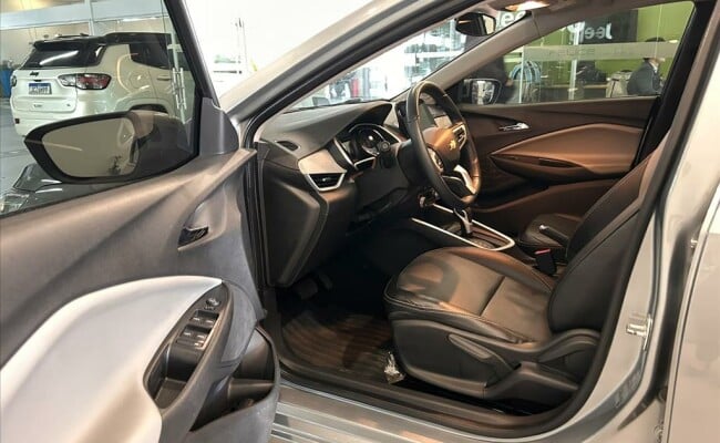 Chevrolet ONIX PLUS