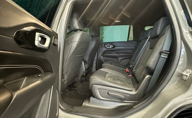 Jeep COMMANDER