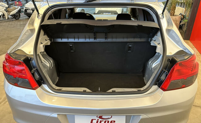 Chevrolet ONIX HATCH Joy 1.0 8V Flex 5p Mec.