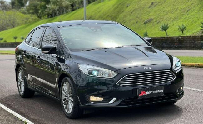 Ford FOCUS SEDAN TITANIUM 2.0 PLUS