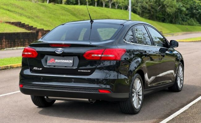 Ford FOCUS SEDAN TITANIUM 2.0 PLUS