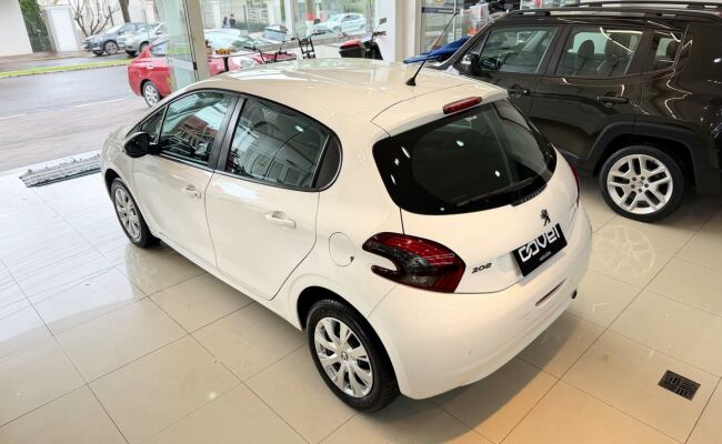 Peugeot 208 active