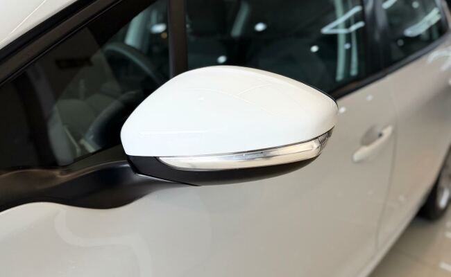 Peugeot 208 active