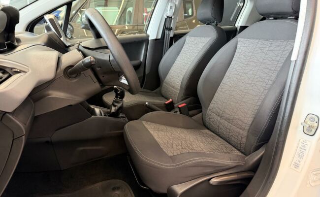 Peugeot 208 active