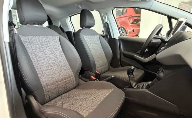 Peugeot 208 active