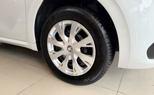 Peugeot 208 active