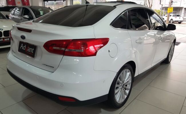 Ford FOCUS 2.0 TITANIUM PLUS FASTBACK 16V FLEX 4P POWERSHIFT