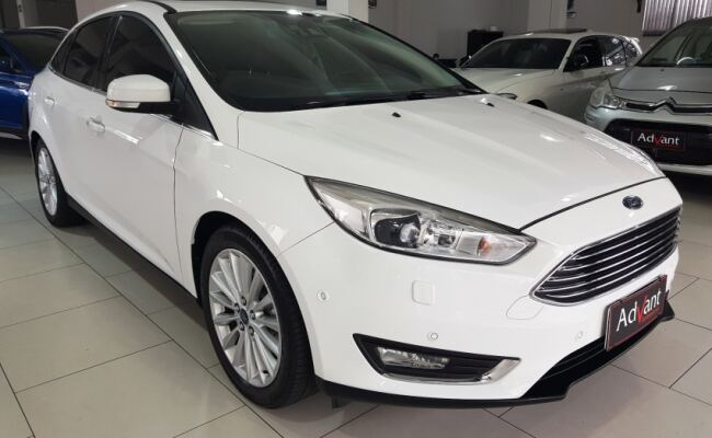 Ford FOCUS 2.0 TITANIUM PLUS FASTBACK 16V FLEX 4P POWERSHIFT