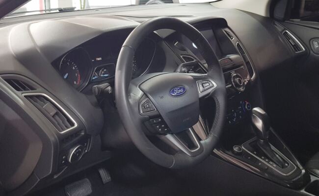 Ford FOCUS 2.0 TITANIUM PLUS FASTBACK 16V FLEX 4P POWERSHIFT