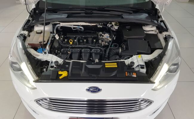 Ford FOCUS 2.0 TITANIUM PLUS FASTBACK 16V FLEX 4P POWERSHIFT