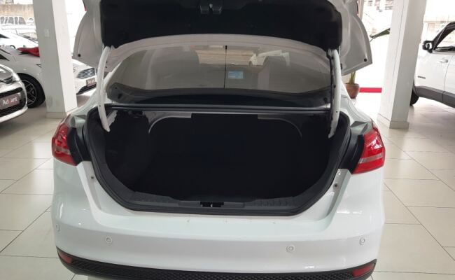 Ford FOCUS 2.0 TITANIUM PLUS FASTBACK 16V FLEX 4P POWERSHIFT