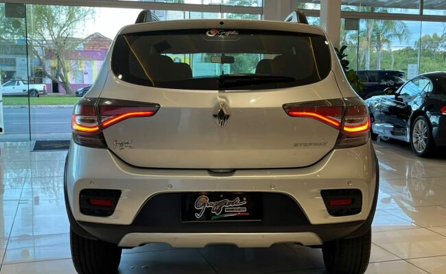 Renault SANDERO