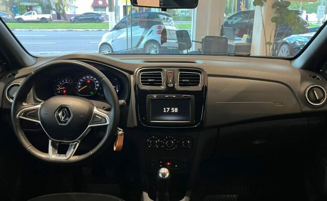 Renault SANDERO