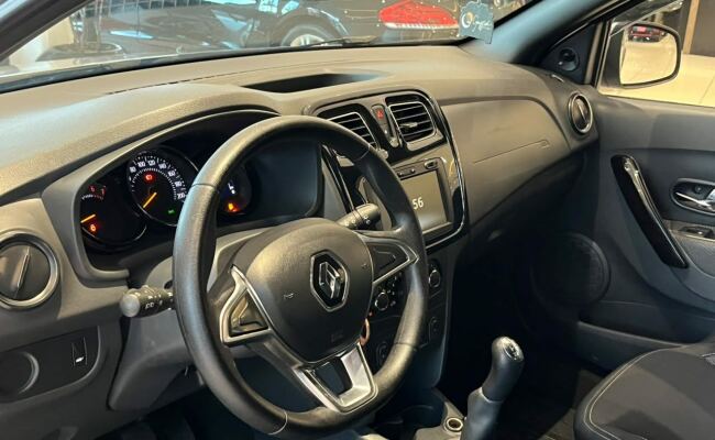 Renault SANDERO