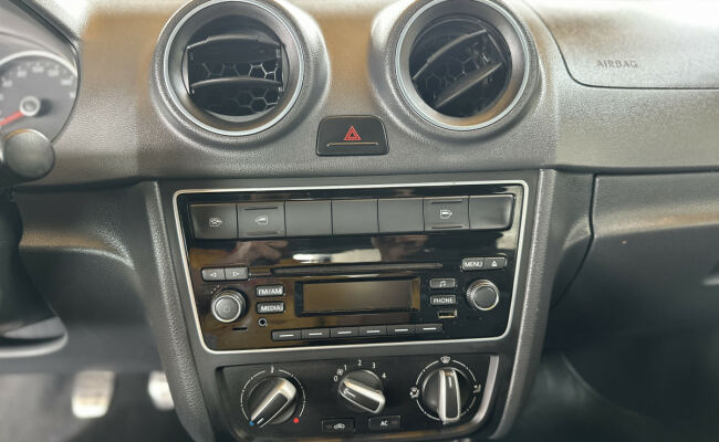 Volkswagen Gol SELEÇÃO 1.0 Mi Total Flex 8V 5p