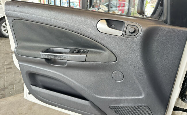 Volkswagen Gol SELEÇÃO 1.0 Mi Total Flex 8V 5p
