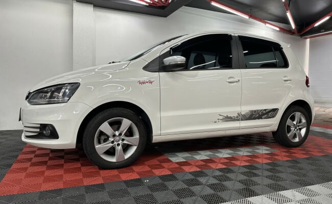 Volkswagen Fox Rock in Rio 1.6 Mi Total Flex 8V 5p