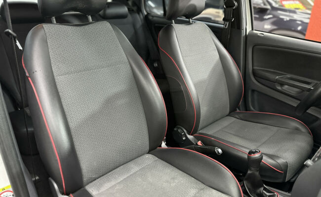 Volkswagen Fox Rock in Rio 1.6 Mi Total Flex 8V 5p