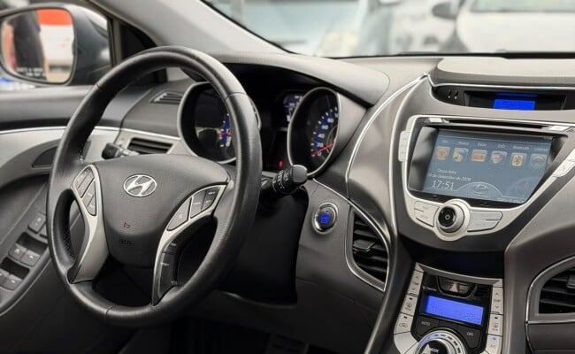 Hyundai ELANTRA