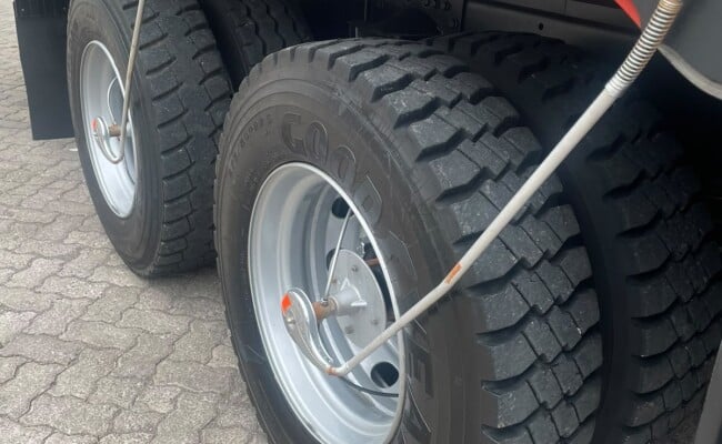 Mercedes-Benz L-1620
