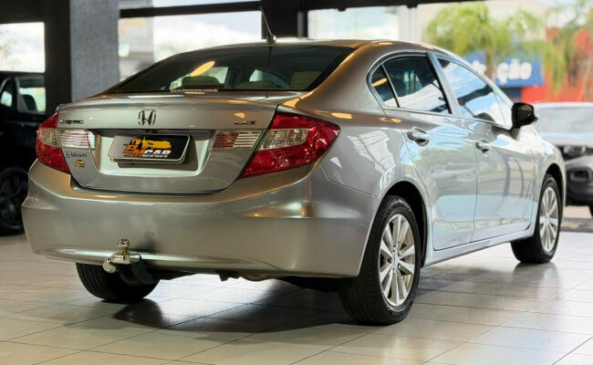 Honda Civic Sedan LXS 1.8/1.8 Flex 16V Aut. 4p