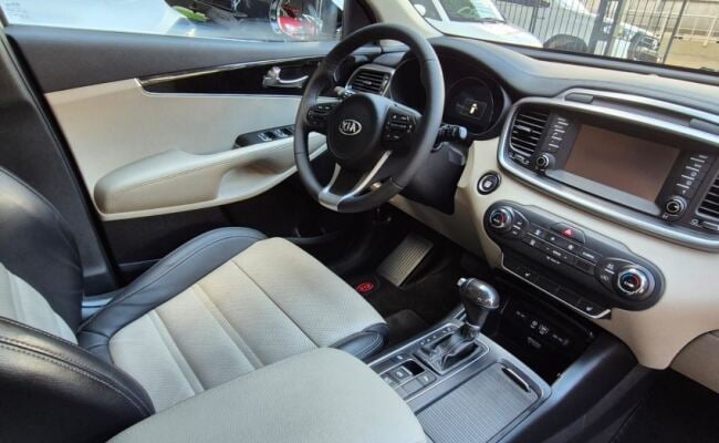 Kia SORENTO 3.3 V6 GASOLINA EX 7L AUTOMATICO