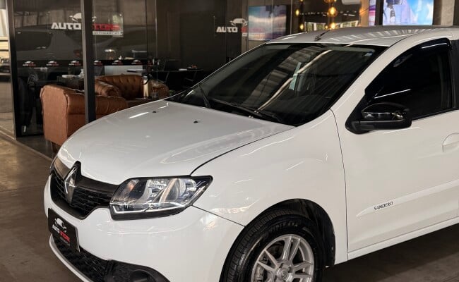 Renault SANDERO