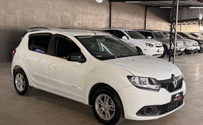 Renault SANDERO