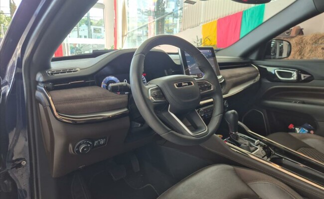 Jeep COMMANDER